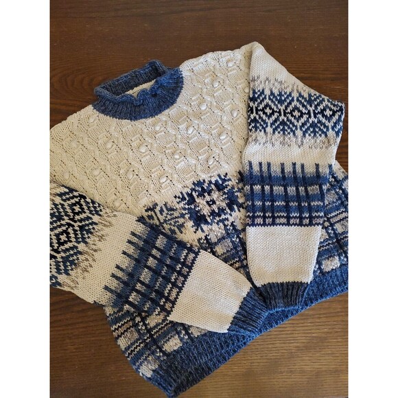 Vtg 90s Era Cable Knit Chenille Crewneck PomPom Sweater Women's S/M Collectible - Picture 15 of 15